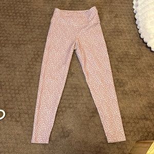 Pink cheetah print leggings